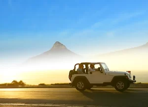 Resa till Sydafrika – bil vid Lions Head i Kapstaden